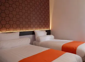 Front One Boutique Tugu Muda Semarang - Room