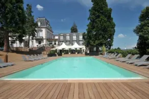 LE H - Hotel & Restaurant - Piscine
