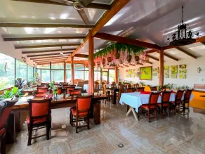 Hotel y Puentes Colgantes Heliconias Rainforest Lodge - Lobby