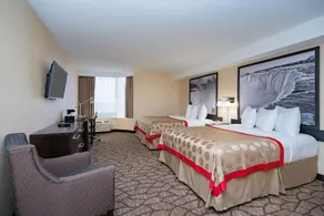 Ramada By Wyndham Niagara Falls near the Falls - Zimmer
