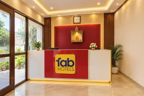FabHotel Golden Heritage - Resepsjon