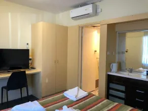 The Astor Hotel Motel - Chambre
