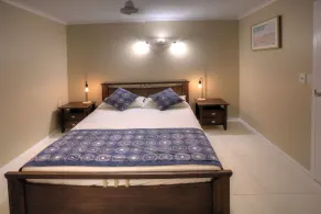 View Pacific Apartments - Room