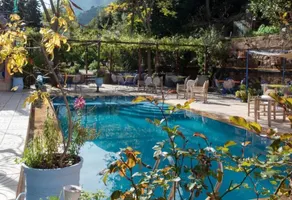 Le maquis  - Piscine