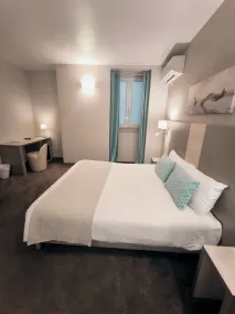 Hotel Du Midi - Værelse