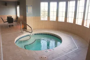La Quinta Inn & Suites by Wyndham Tucumcari - Piscine