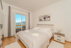 Apartment by the sea and with beautiful view, 2 bedrooms, 4 persons - Rum