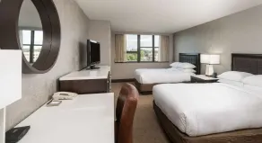 The Saratoga Hilton - Rom