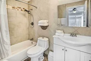 Charming Laguna Hills Home w/ Private Hot Tub - Badezimmer