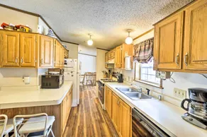 Rustic Family Home + Acreage ~ 20 Mi Hocking Hills - Innvendig