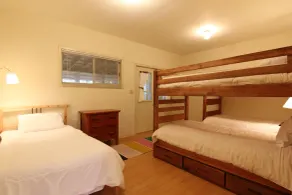 Birch Cliff Lodge on Baptiste Lake - Habitación