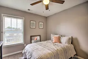 Veteran-owned Family Home Near Fort Jackson! - Værelse
