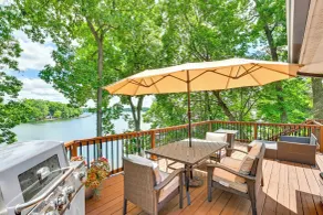 Lakefront Family Retreat in Battle Creek w/ Dock - Interiør