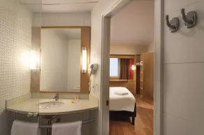 ibis Copiapo - Bathroom