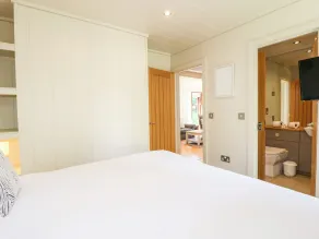 Brooke - Habitación