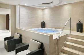 Le Meridien City Center Doha - Piscine