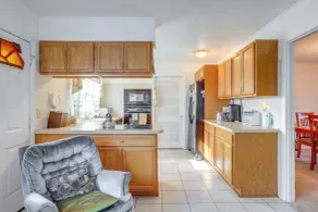 3 Mi to Mill Creek Park: Willingboro Home w/ Grill - Innvendig
