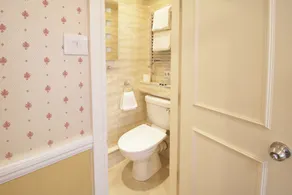Balmoral House Hotel - Bathroom
