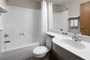 Americas Best Value Inn & Suites Racine - Salle de bain