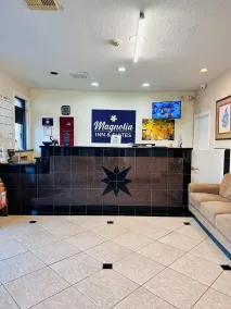 Magnolia Inn and Suites - Hall