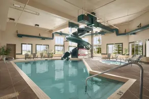 Super 8 by Wyndham Fort St. John BC - Piscine