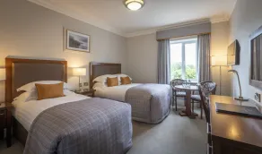 Temple Gate Hotel - Room