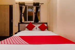 OYO 26206 Hotel Paras - Camera