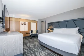 Crowne Plaza Providence-Warwick (Airport) by IHG - Chambre
