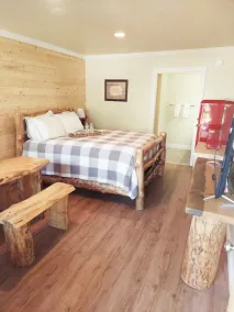 The Woodfords Inn - Rum