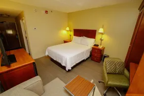 Hampton Inn Franklin - Zimmer