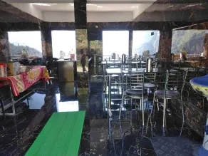 Shri Narayan Tourist Lodge - Restaurante