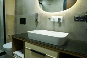 Tetrainn Hotel - Bathroom