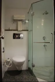 Hotel Taj Resorts - Bathroom