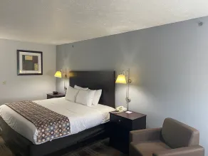 Baymont by Wyndham Danville IL - Chambre