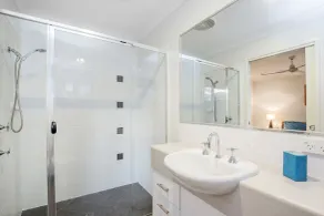 Anaheim Park Oasis - Badezimmer