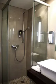 Koblenz Valley Hotel by Belvilla - Bathroom