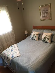 Greenwich Moonlight Bay Cottage - Zimmer