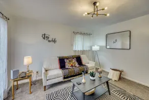 Easy University Access! Charming Home in Grambling - Interiör