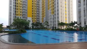 Restful And Functional Studio Apartment At Springlake Summarecon Bekasi - Pool