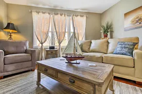 Modern Abode w/ Patio ~ 1 Mi to Stockton Lake! - Interiør