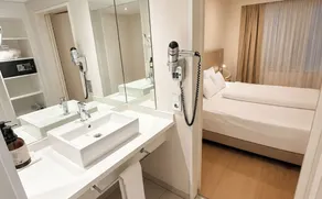 DORMERO Hotel Fürth - Casa de banho