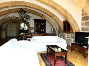 Panoramic Farmhouse - Living area