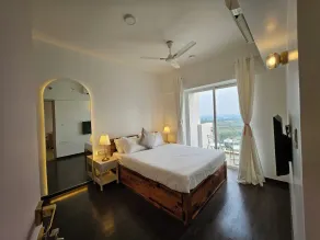 Golf Chateau Serviced Apartments, LODHA Belmondo - Zimmer