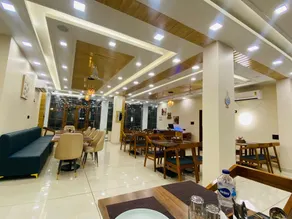 Peepal Hotel And Restaurant - Restaurante