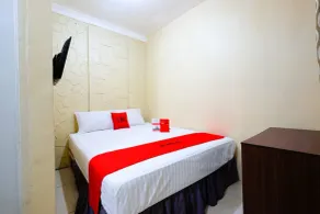 RedDoorz near Universitas Diponegoro Semarang - Room
