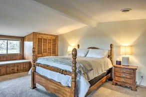 Lakeside Urbana Home - Near Hunting & Fishing! - Interiør