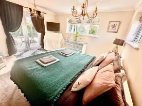 Peveril House, Spacious Eco-friendly Holiday Home - Værelse
