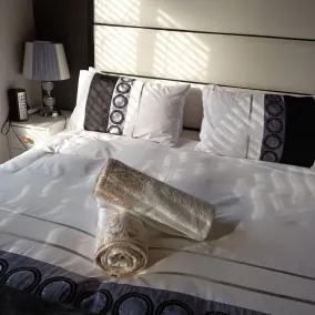 Crest Farm - Selbstversorger, 2 Schlafzimmer, Wi-Fi, Aussicht, Swimmingpool - Zimmer