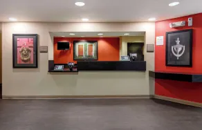Extended Stay America Suites - Orange County - Katella Ave - Hall