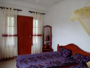 House Of Esanya - Zimmer